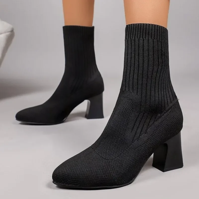 Embellish Knit - Bottines à talon bloc moyen en